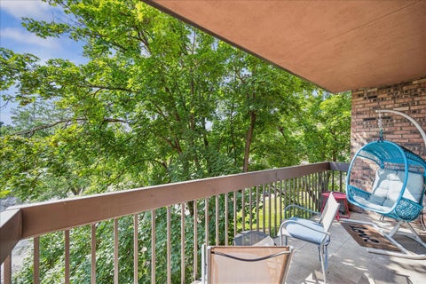 Tiny photo for 1771 Mission Hills Road #312, Northbrook, IL 60062 (MLS # 12741182)