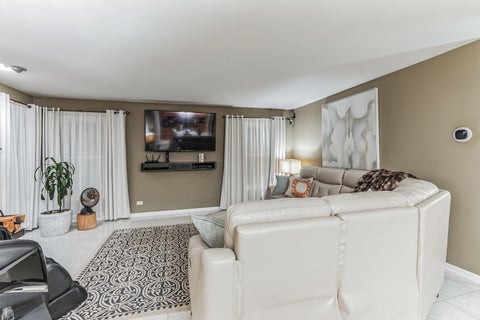 Tiny photo for 324 Chesapeake Lane, Bloomingdale, IL 60108 (MLS # 12760906)