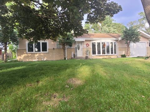 Tiny photo for 9425 MARGAIL Avenue, Des Plaines, IL 60016 (MLS # 12651950)