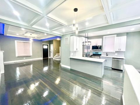 Tiny photo for 7042 S Eberhart Avenue, Chicago, IL 60637 (MLS # 12610024)