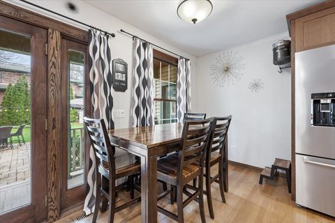 Tiny photo for 424 S Home Avenue, Park Ridge, IL 60068 (MLS # 12605819)