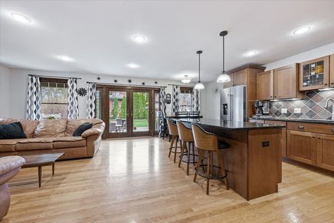 Tiny photo for 424 S Home Avenue, Park Ridge, IL 60068 (MLS # 12605819)