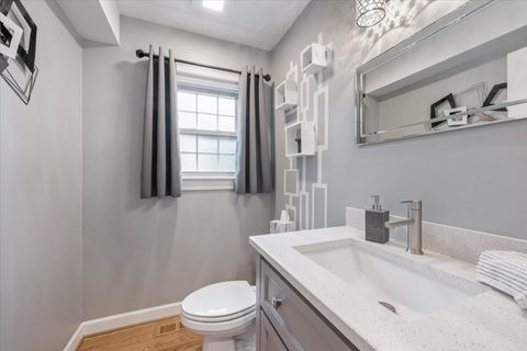 Tiny photo for 424 S Home Avenue, Park Ridge, IL 60068 (MLS # 12605819)