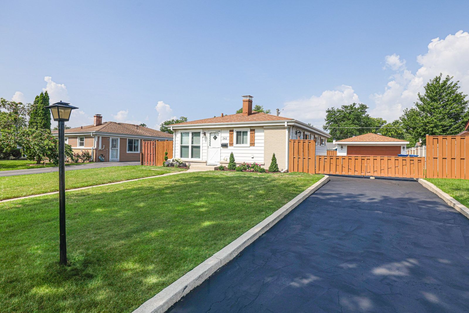 342 N 3rd Avenue