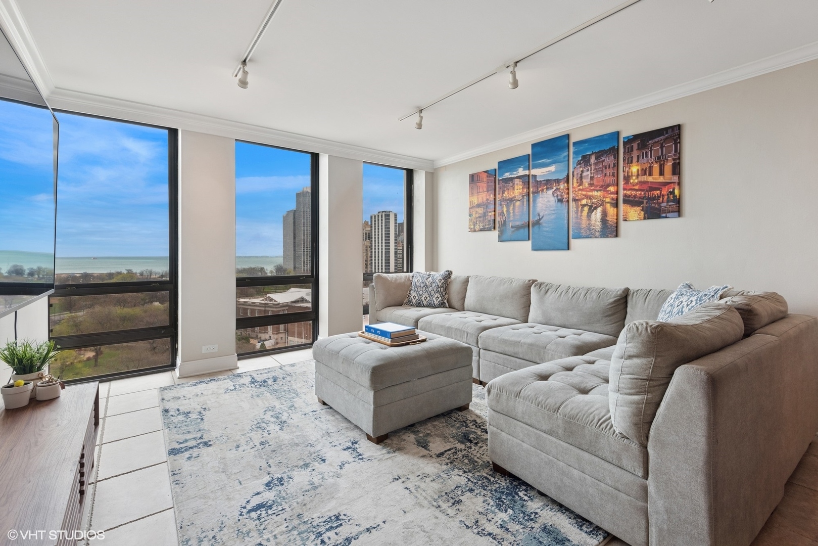 1660 N La Salle Drive 1309
