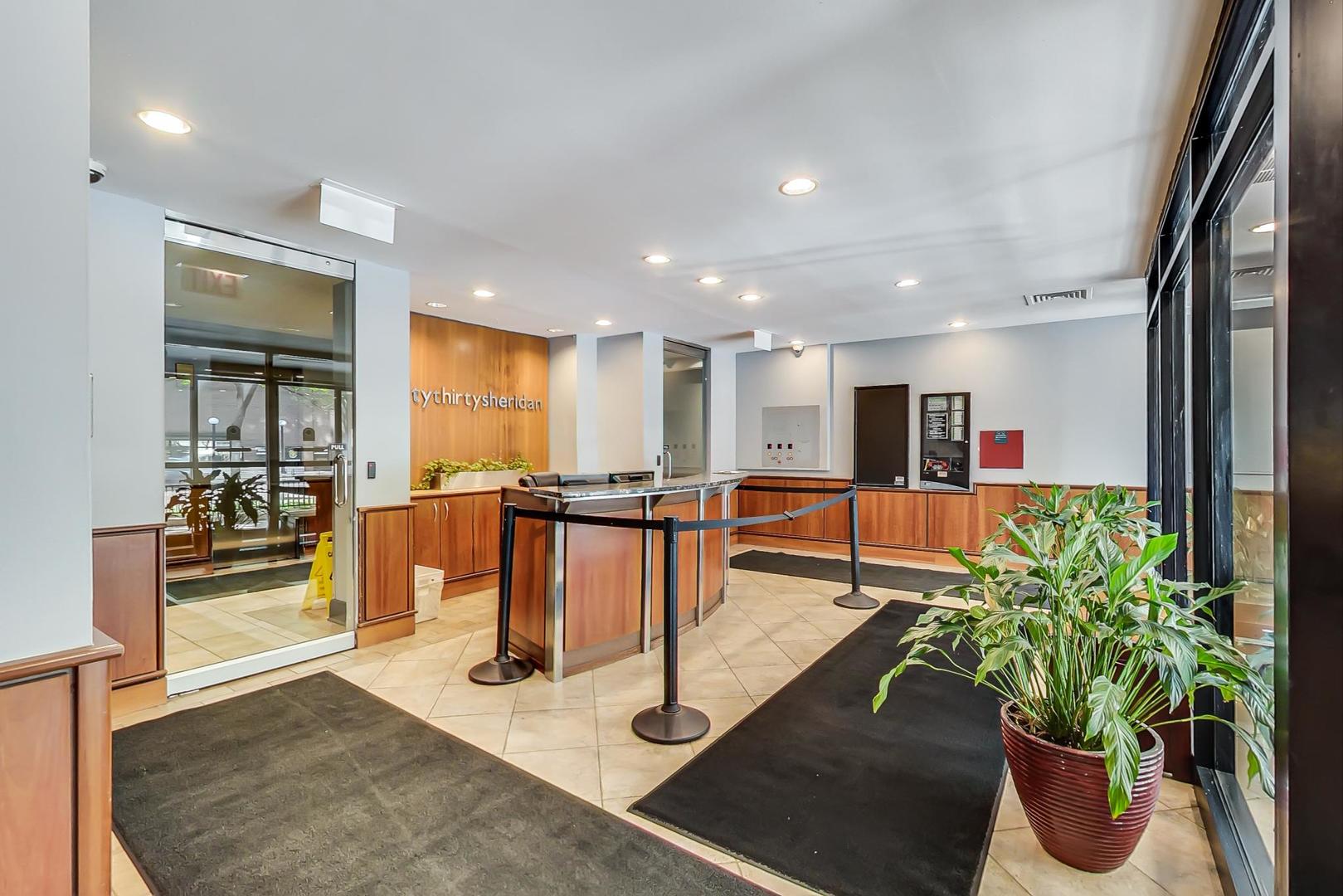 6030 N SHERIDAN Road 411