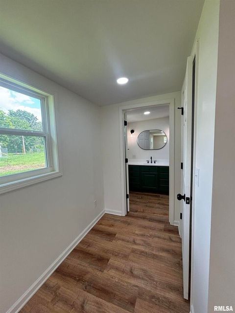 Tiny photo for 208 Dorris Drive, Metropolis, IL 62960 (MLS # EB458257)