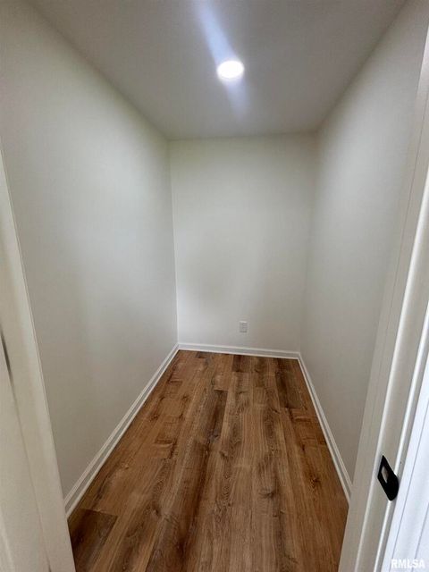 Tiny photo for 208 Dorris Drive, Metropolis, IL 62960 (MLS # EB458257)