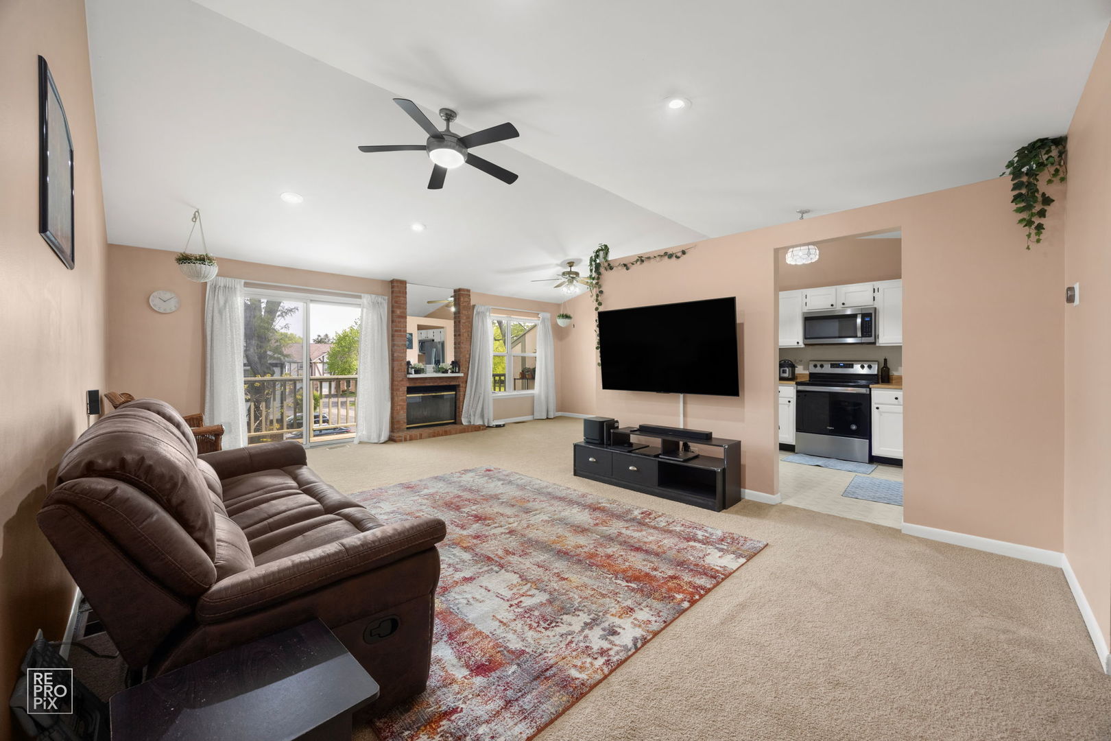 156 W Golf Road E