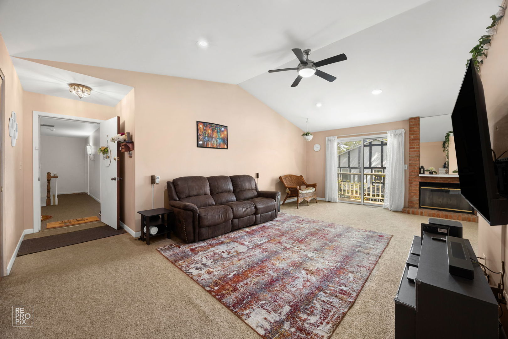 156 W Golf Road E