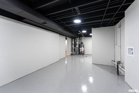 Tiny photo for 625 E HIGH Street, Davenport, IA 52803 (MLS # QC4269153)