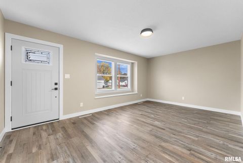 Tiny photo for 625 E HIGH Street, Davenport, IA 52803 (MLS # QC4269153)