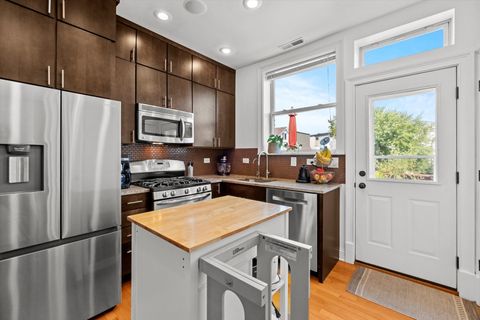 Tiny photo for 2574 W Lyndale Street #2, Chicago, IL 60647 (MLS # 12479230)