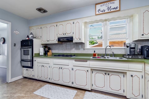 Tiny photo for 9840 Warren Street, Oak Lawn, IL 60453 (MLS # 12689951)