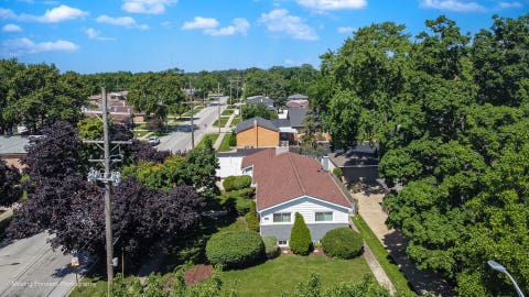 Tiny photo for 9840 Warren Street, Oak Lawn, IL 60453 (MLS # 12689951)