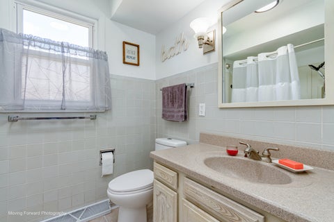 Tiny photo for 9840 Warren Street, Oak Lawn, IL 60453 (MLS # 12689951)