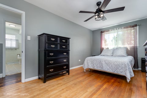 Tiny photo for 9840 Warren Street, Oak Lawn, IL 60453 (MLS # 12689951)