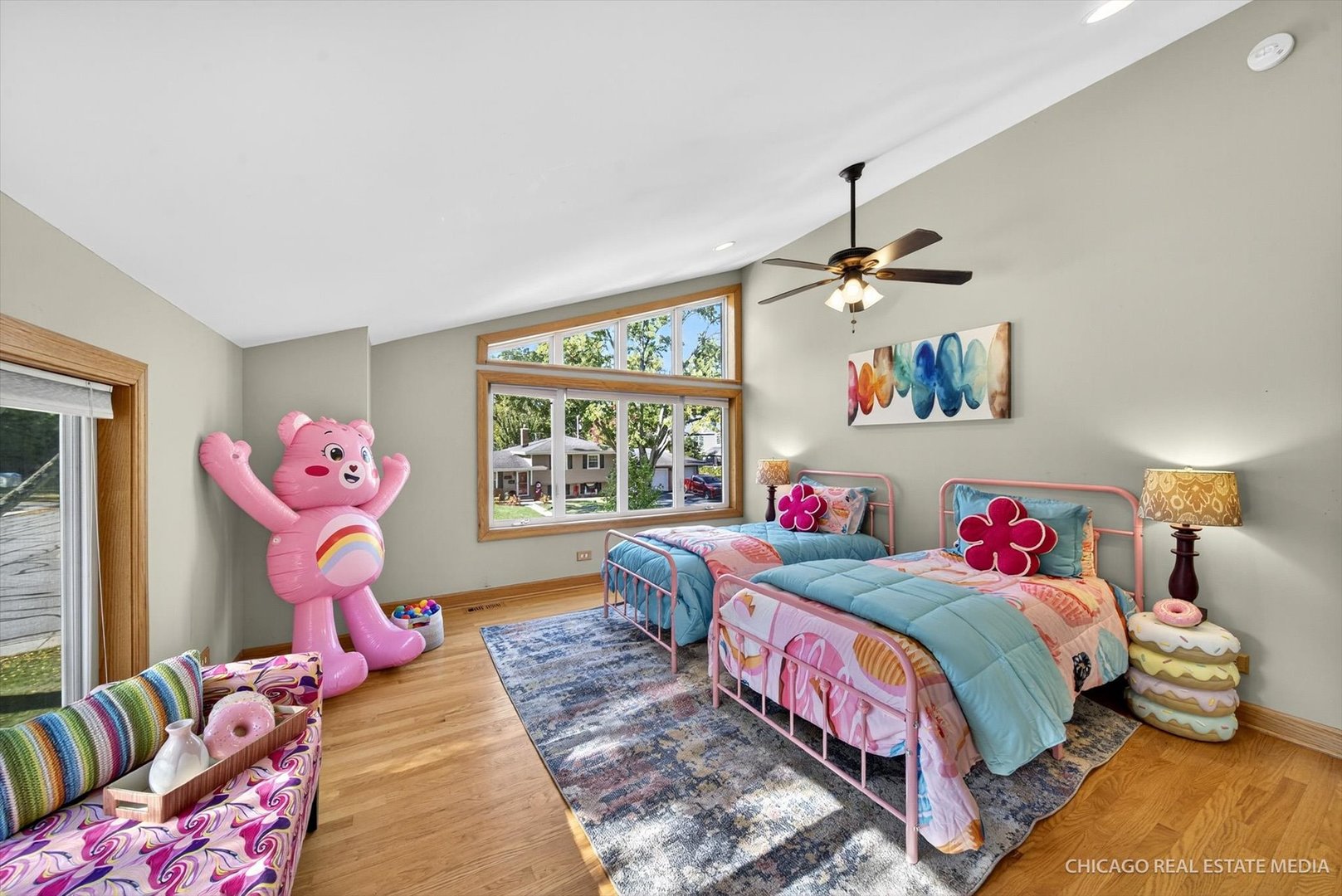 Naperville, Illinois 60540, United States, 4 Bedrooms Bedrooms, ,3 BathroomsBathrooms,Residential,Active,225303