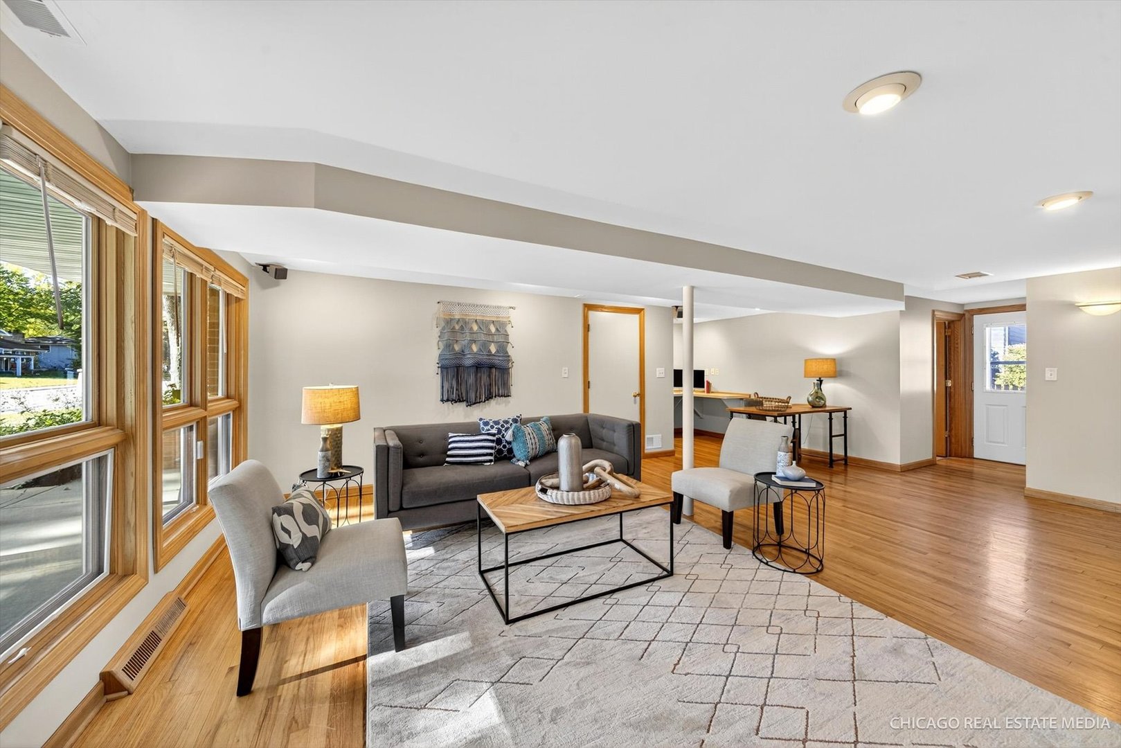 Naperville, Illinois 60540, United States, 4 Bedrooms Bedrooms, ,3 BathroomsBathrooms,Residential,Active,225303