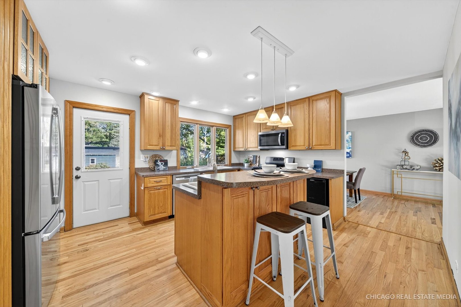 Naperville, Illinois 60540, United States, 4 Bedrooms Bedrooms, ,3 BathroomsBathrooms,Residential,Active,225303