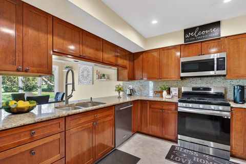 Tiny photo for 1926 Golf View Drive, Bartlett, IL 60103 (MLS # 12611016)