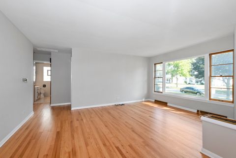 Tiny photo for 493 W Avery Street, Elmhurst, IL 60126 (MLS # 12468124)