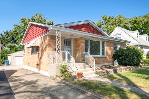 Tiny photo for 493 W Avery Street, Elmhurst, IL 60126 (MLS # 12468124)