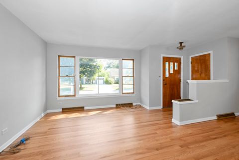 Tiny photo for 493 W Avery Street, Elmhurst, IL 60126 (MLS # 12468124)
