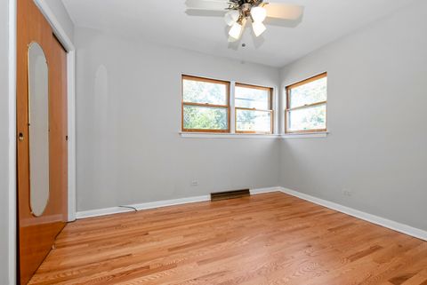 Tiny photo for 493 W Avery Street, Elmhurst, IL 60126 (MLS # 12468124)