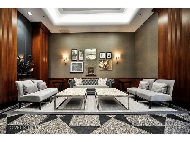 545 N Dearborn Street 2611
