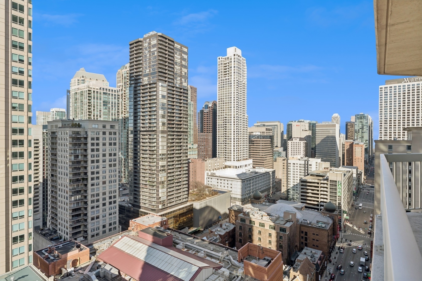 545 N Dearborn Street 2611