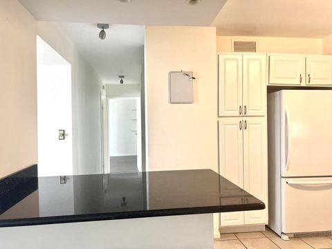 Tiny photo for 6033 N SHERIDAN Road #27C, Chicago, IL 60660 (MLS # 12418585)