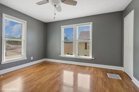 Tiny photo for 1108 Oakland Avenue, Joliet, IL 60435 (MLS # 12437578)