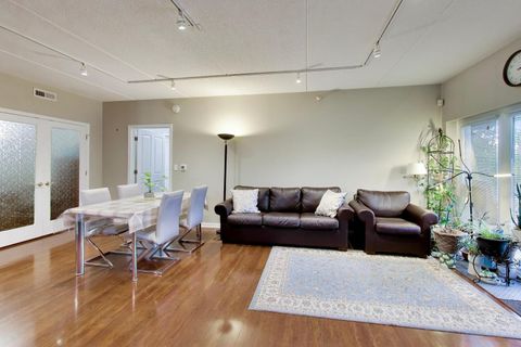Tiny photo for 445 Village Green #207, Lincolnshire, IL 60069 (MLS # 12622872)