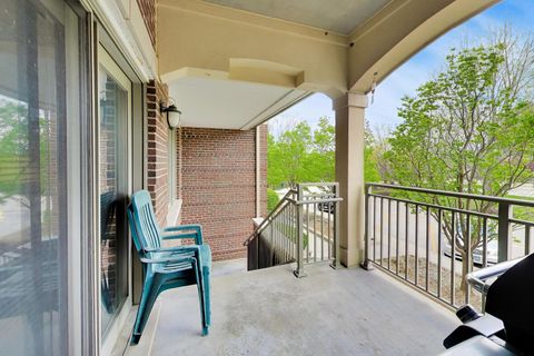 Tiny photo for 445 Village Green #207, Lincolnshire, IL 60069 (MLS # 12622872)