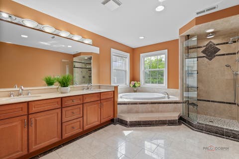 Tiny photo for 312 Camargo Court, Vernon Hills, IL 60061 (MLS # 12694686)