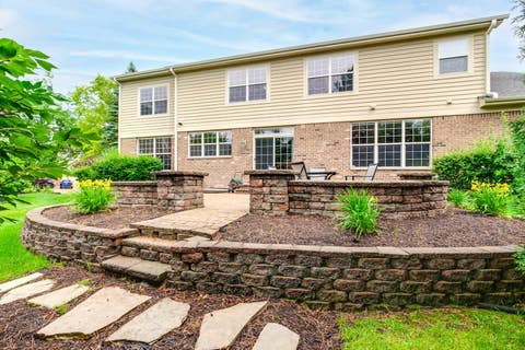 Tiny photo for 312 Camargo Court, Vernon Hills, IL 60061 (MLS # 12694686)