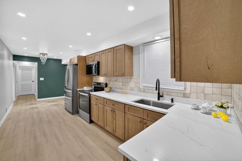 Tiny photo for 525 N Springfield Avenue, Chicago, IL 60624 (MLS # 12571042)