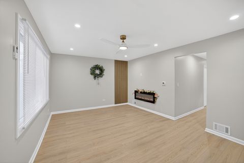 Tiny photo for 525 N Springfield Avenue, Chicago, IL 60624 (MLS # 12571042)