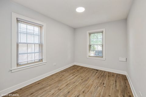 Tiny photo for 5348 S Merrimac Avenue, Chicago, IL 60638 (MLS # 12604015)