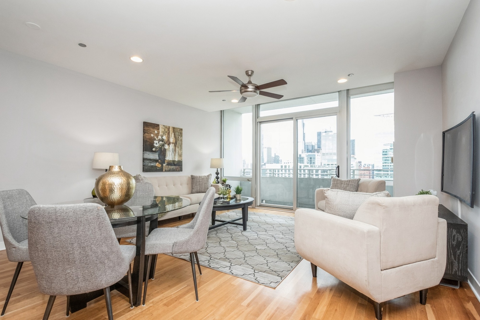 737 W Washington Boulevard 1804