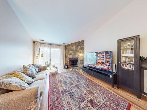 Tiny photo for 225 Columbia Court #6, Schaumburg, IL 60193 (MLS # 12717935)