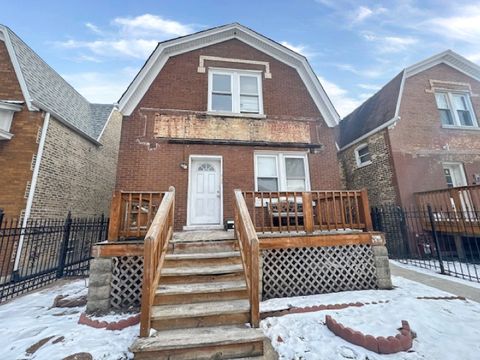 Photo of 913 N Kedvale Avenue, Chicago, IL 60651 (MLS # 12566361)