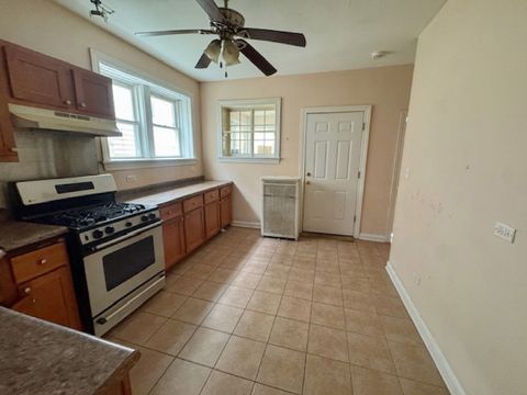 Tiny photo for 913 N Kedvale Avenue, Chicago, IL 60651 (MLS # 12566361)