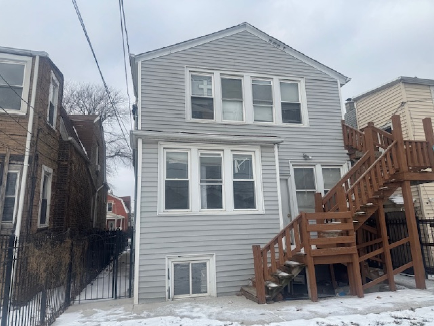 913 N Kedvale Avenue