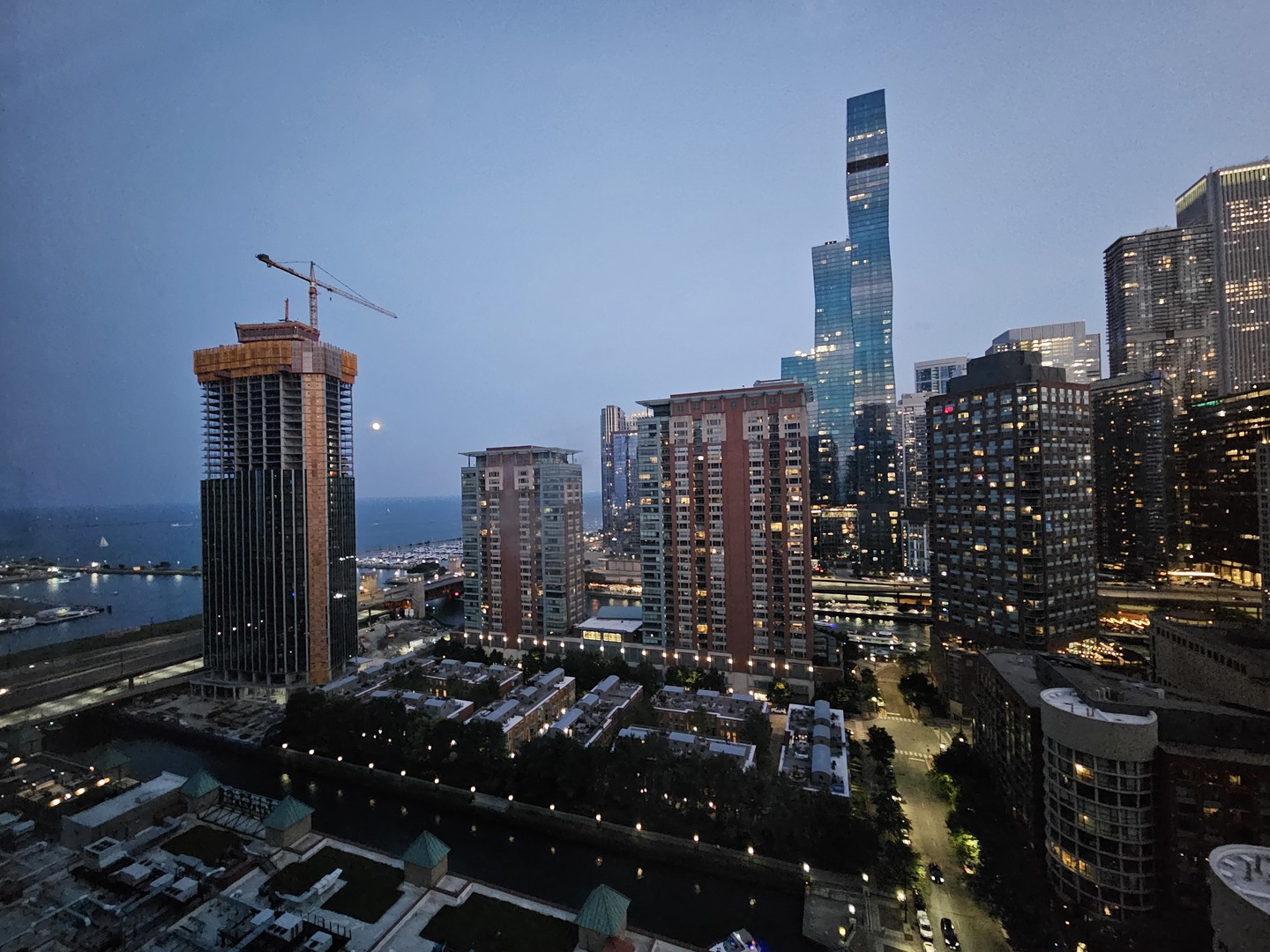 Chicago, Illinois 60611, United States, 2 Bedrooms Bedrooms, ,2 BathroomsBathrooms,Residential,Active,226840