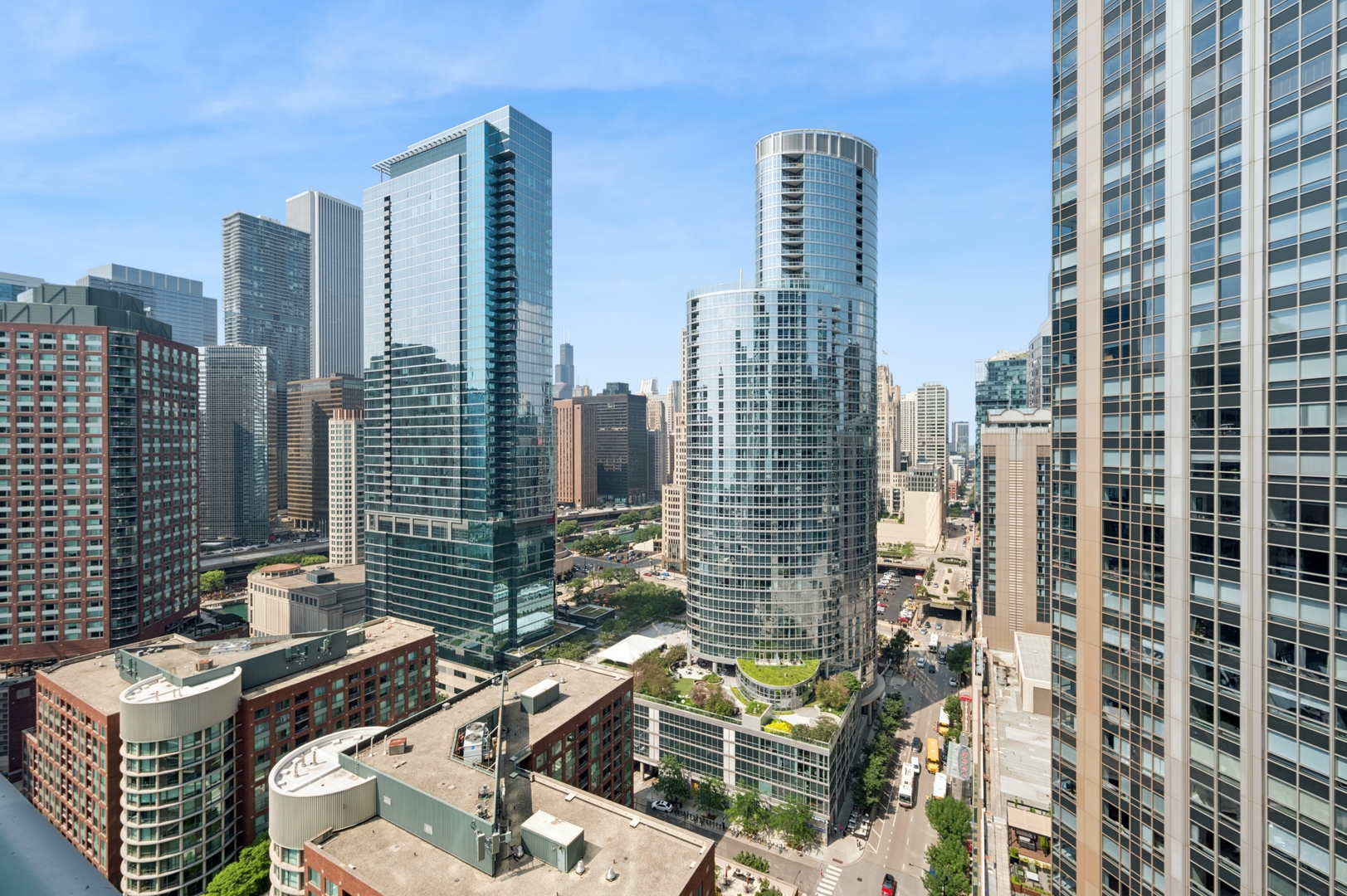 Chicago, Illinois 60611, United States, 2 Bedrooms Bedrooms, ,2 BathroomsBathrooms,Residential,Active,226840