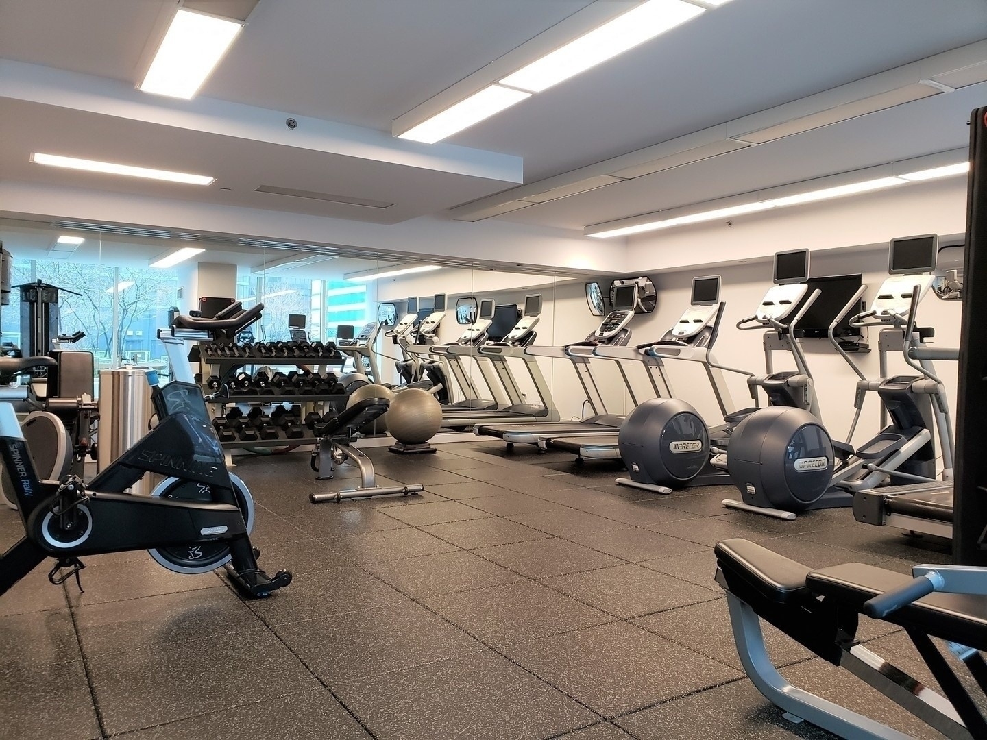 Chicago, Illinois 60611, United States, 2 Bedrooms Bedrooms, ,2 BathroomsBathrooms,Residential,Active,226840