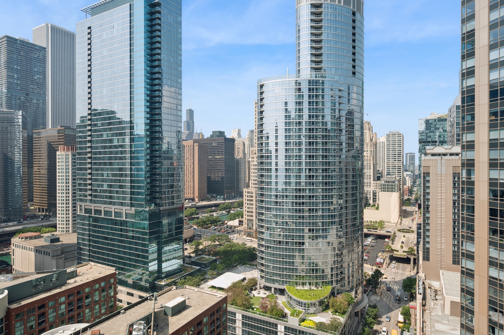 Chicago, Illinois 60611, United States, 2 Bedrooms Bedrooms, ,2 BathroomsBathrooms,Residential,Active,226840