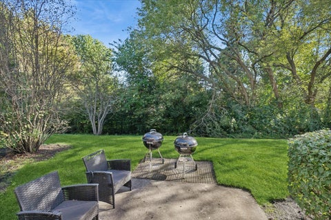 Tiny photo for 17193 W Cunningham Court, Libertyville, IL 60048 (MLS # 12751030)